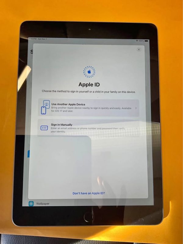iPad 6th, 32 GB with WiFi