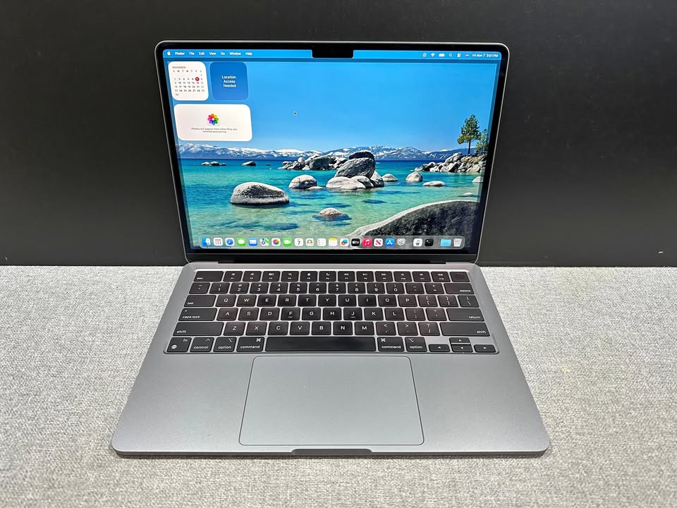 Apple MacBook Air 13" Laptop MLXW3LL/A Gray 2022 M2 8GB 256GB SSD 7 Apple MacBook Air 13" Laptop MLXW3LL/A Gray 2022 M2 8GB 256GB SSD