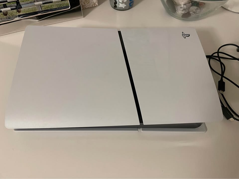 PlayStation 5 Digital Edition – Excellent Condition 5 PlayStation 5 Digital Edition – Excellent Condition