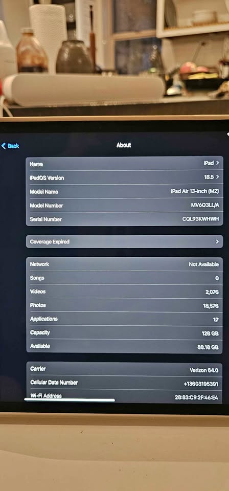 iPAD Air IOS 18.5, 13" M2 w/case