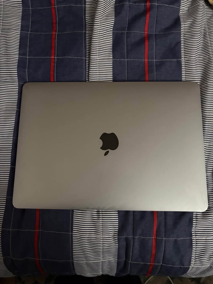 MacBook 3 MacBook