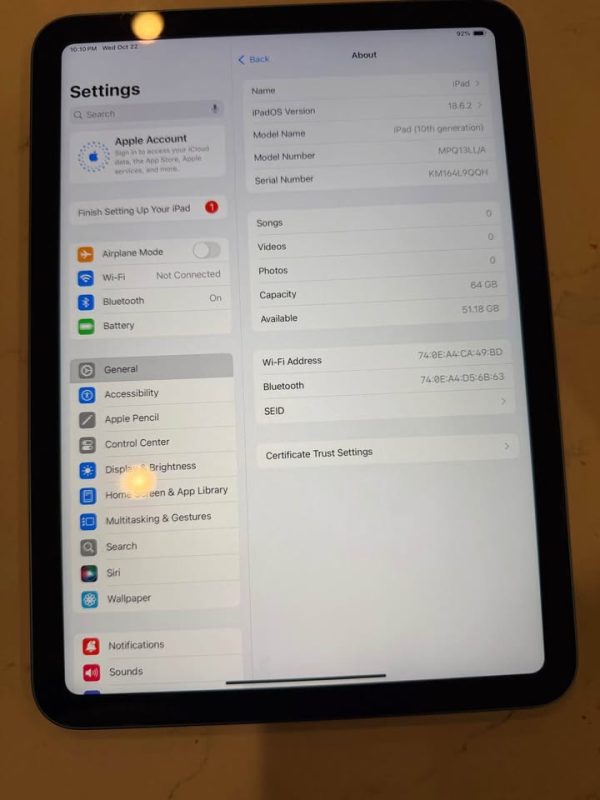 iPad 10th Gen 64 GB