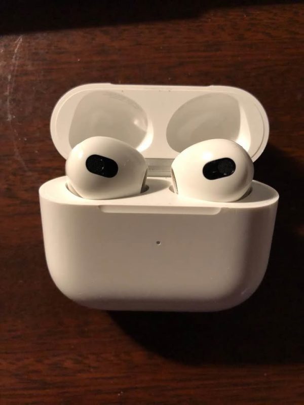 Apple AirPods Pro (2nd Generation) Features Active Noise Cancellation with type C-USB charger