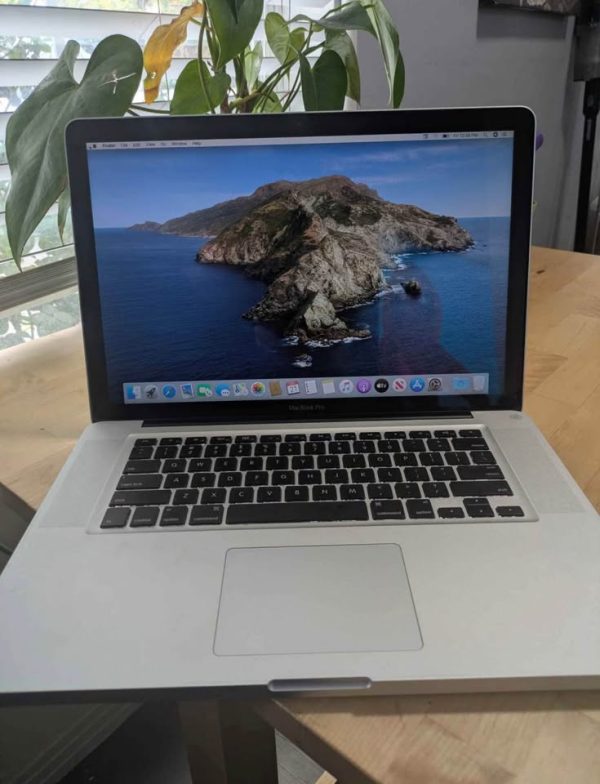 APPLE GRAY MACBOOK PRO 13