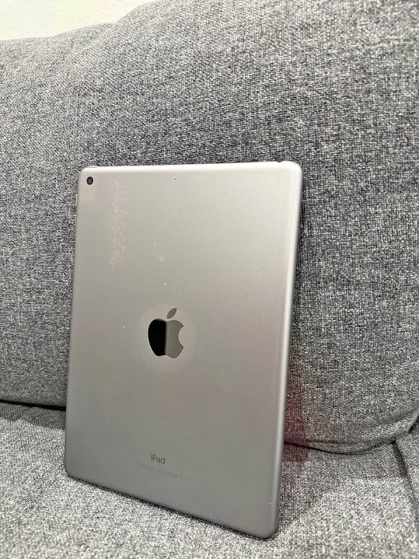 iPad 6th gen 64GB