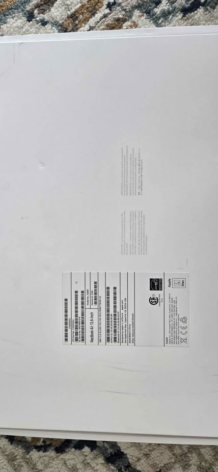 1TB MacBook Air M2, 2022 3 1TB MacBook Air M2, 2022