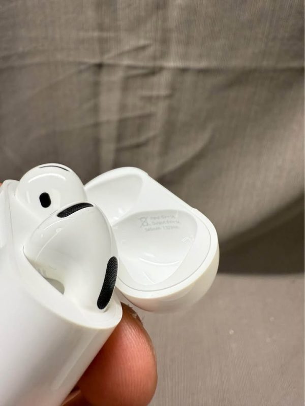 APPLE AIRPODS FOR SALE!