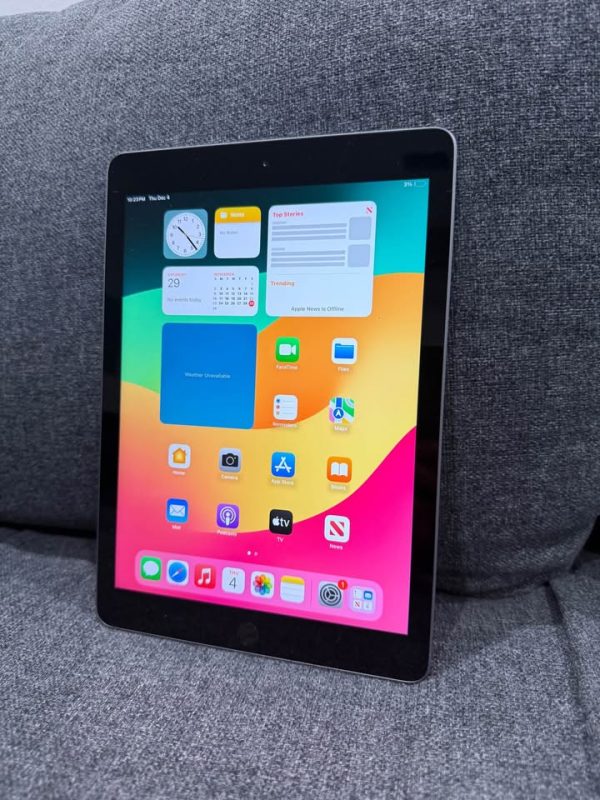 iPad 6th gen 64GB