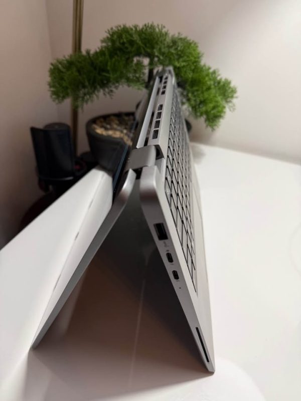 Dell Latitude 5320; i5 11Th; 16Go Ram; 256Go SSD.