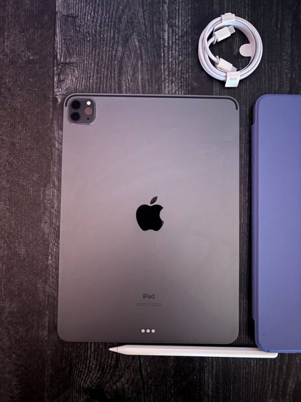 iPad Pro 11" 2nd Gen – 256GB, WiFi/Cellular, Mint + Apple Pencil