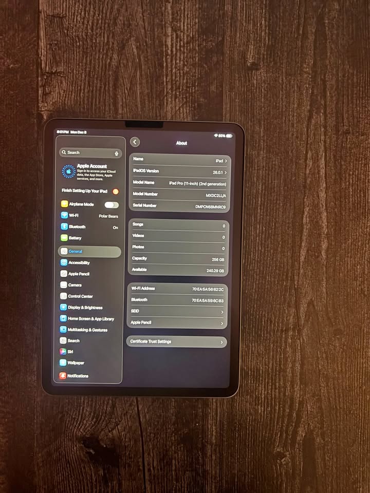 iPad Pro 11" 2nd Gen – 256GB, WiFi/Cellular, Mint + Apple Pencil 2 iPad Pro 11" 2nd Gen – 256GB, WiFi/Cellular, Mint + Apple Pencil