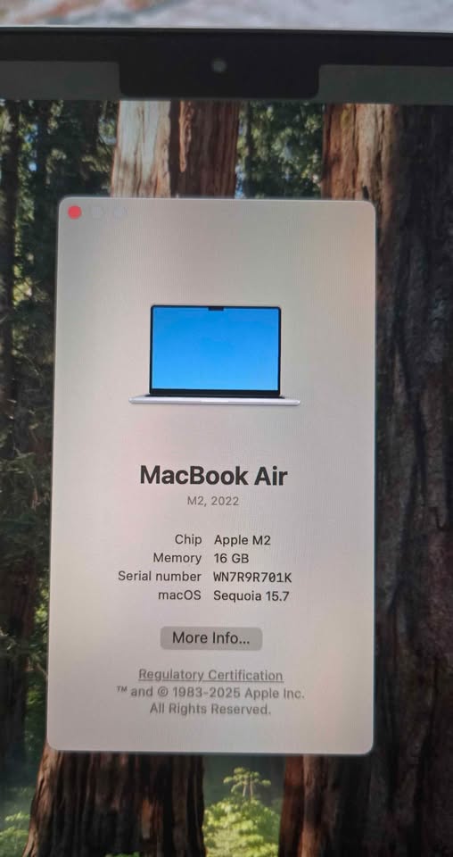 1TB MacBook Air M2, 2022 4 1TB MacBook Air M2, 2022