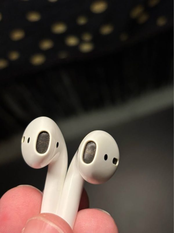 Apple AirPods 2nd Generation