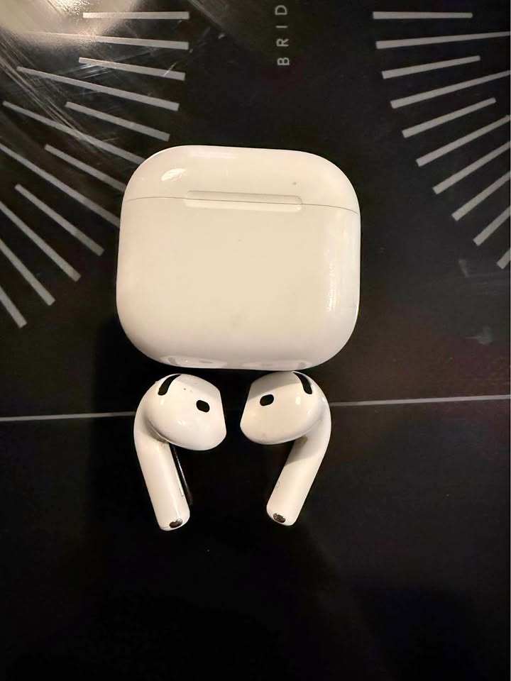 AirPods 4 with Active Noise Cancellation 2 AirPods 4 with Active Noise Cancellation