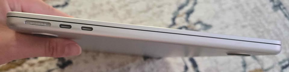 1TB MacBook Air M2, 2022 6 1TB MacBook Air M2, 2022