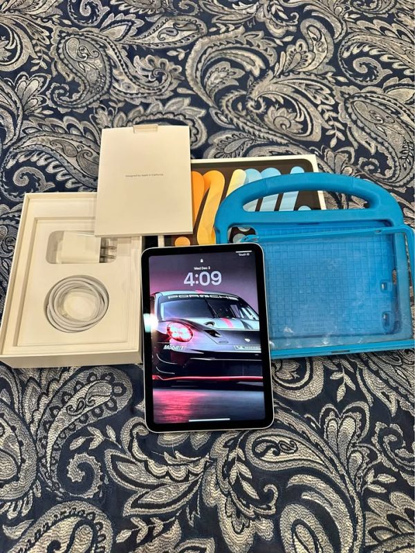 iPad Mini 6th Generation WiFi 64gb CLEAN