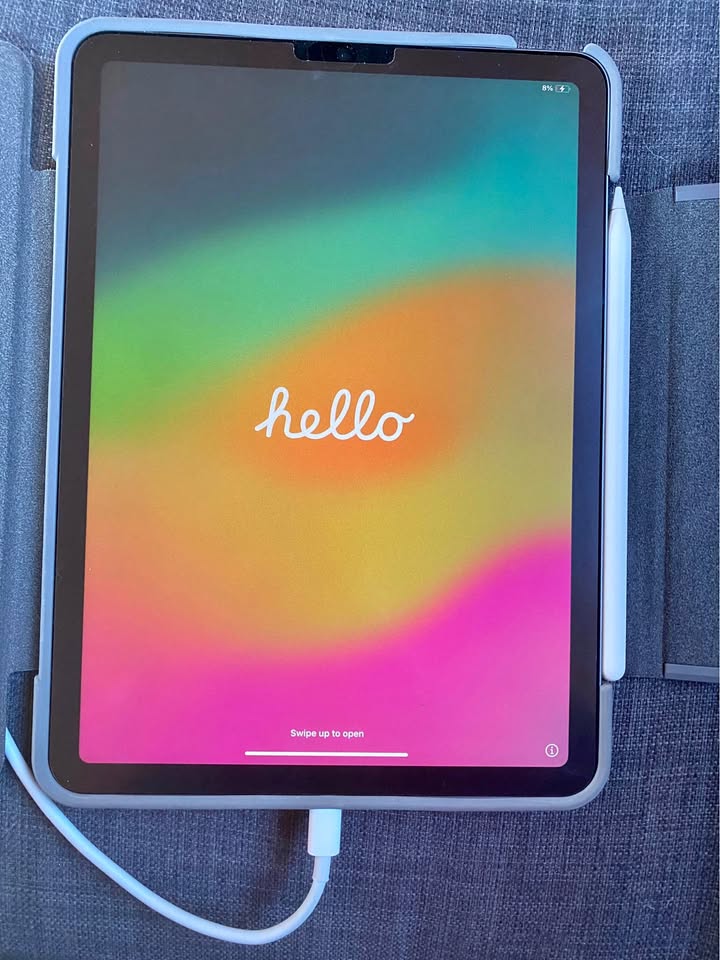 iPad Air 4th generation (pencil included) 2 iPad Air 4th generation (pencil included)