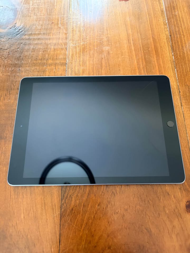 iPad 6th Generation 2 iPad 6th Generation