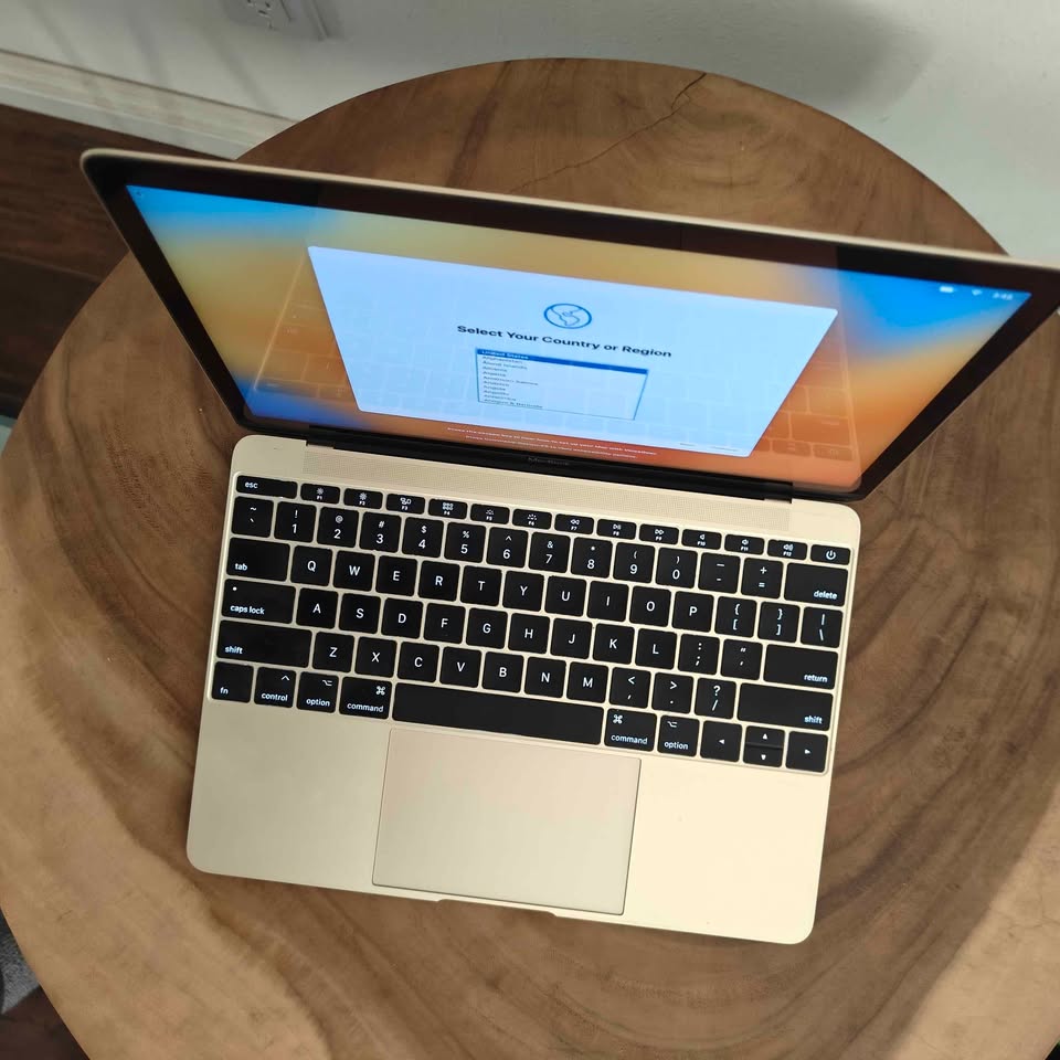 MacBook 10.1 1 MacBook 10.1