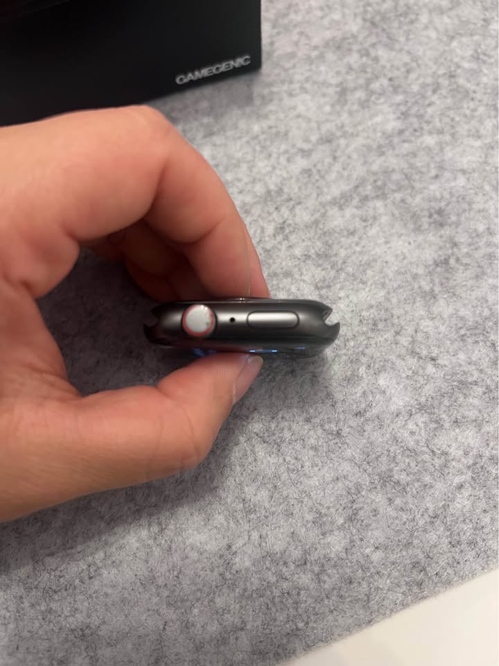 Apple Watch 44mm gps LTE 2 Apple Watch 44mm gps LTE