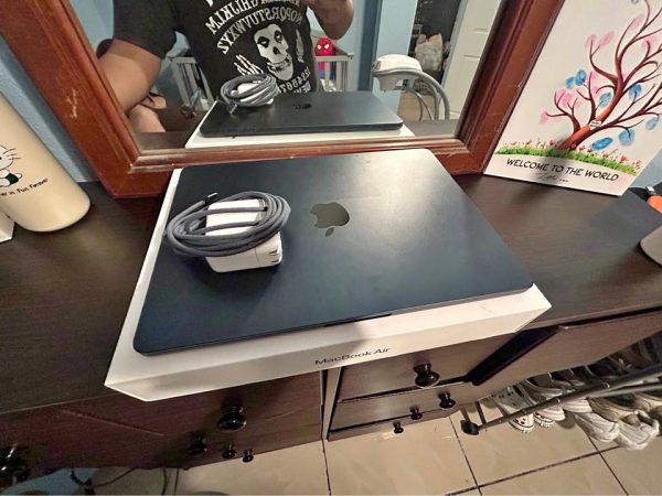 Apple M2 MacBook Air