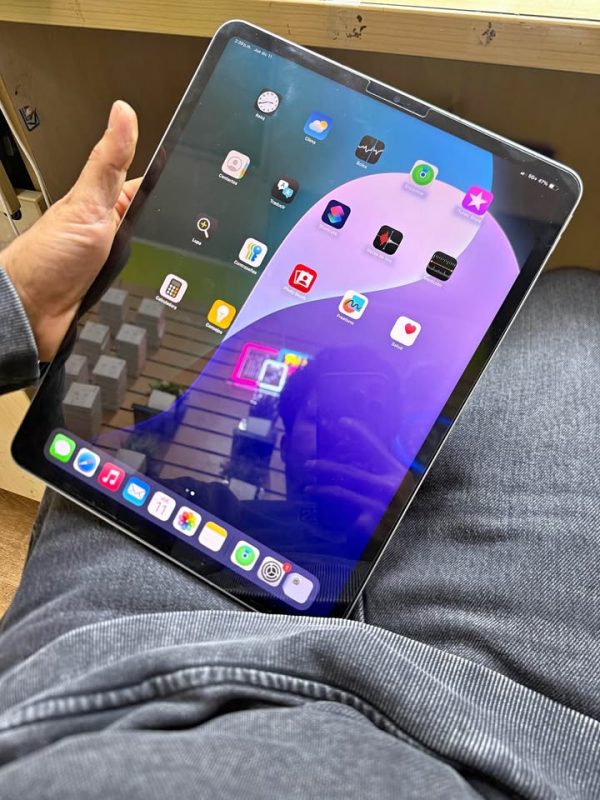 iPad 12.9 5Gen cellular and WiFi 512GB