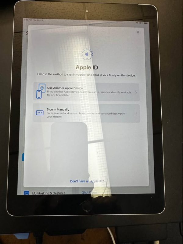 iPad 6th Gen, 32 GB with cellular and wifi