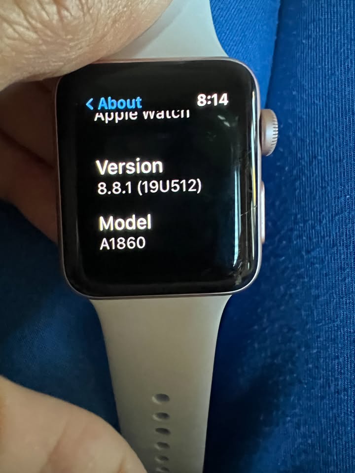 Apple Watch Series 3 (GPS + Cellular) 38mm 2 Apple Watch Series 3 (GPS + Cellular) 38mm