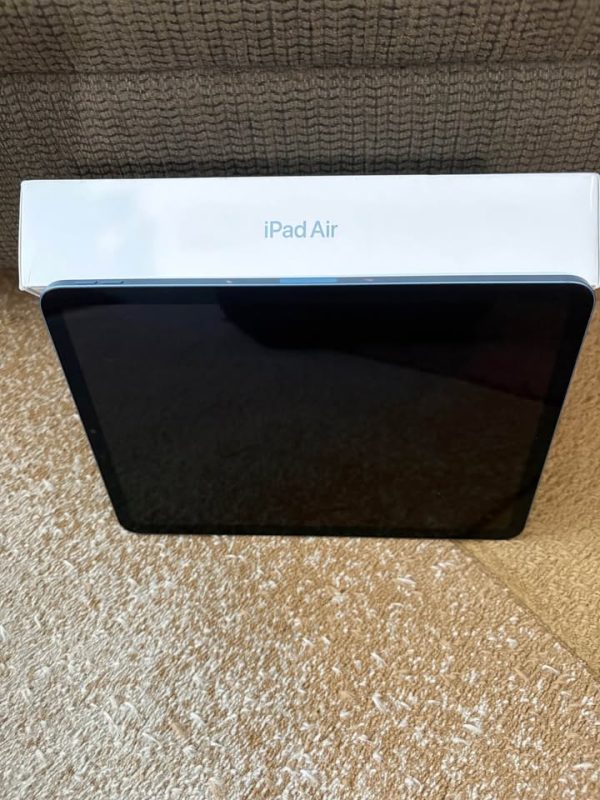 Great Christmas gift! iPad Air, 5th generation,64GB, 2022
