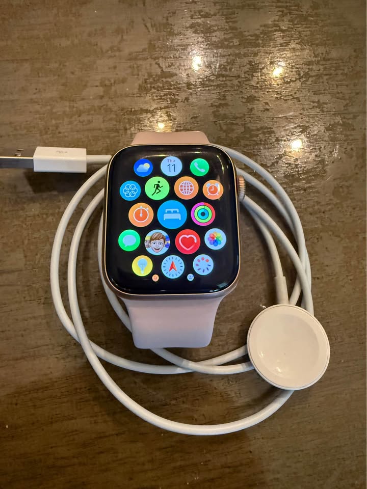 Apple Watch SE gen 1 1 Apple Watch SE gen 1
