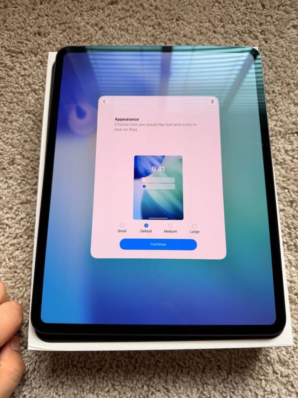 iPad Pro 13 2024 with M4 chip 256GB with Apple Pencil, smart filo and Magic Keyboard