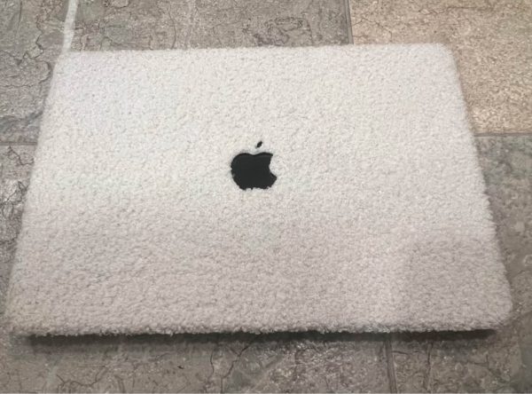 Apple MacBook Air with Apple M2 chip 15” inch laptop