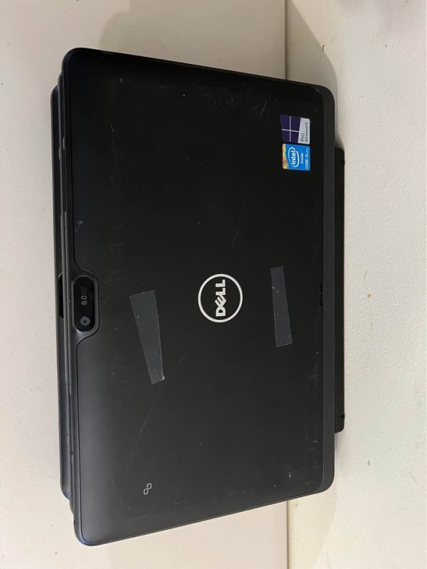 Lot of 9 MacBooks & Laptops.