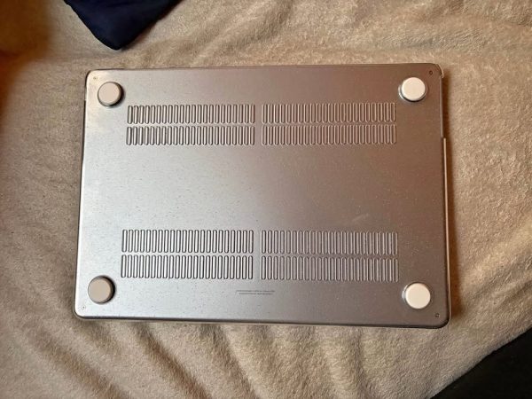 Apple MacBook Air- 13 IN (16GB) 2025 Model