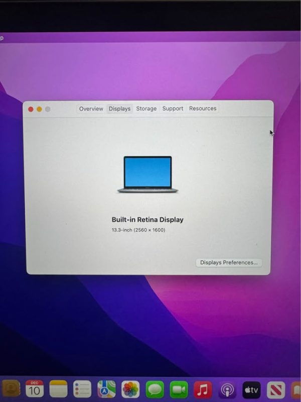 APPLE MACBOOK PRO LAPTOP W/CHARGER