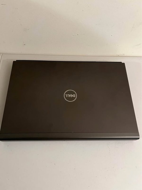 Lot of 9 MacBooks & Laptops.