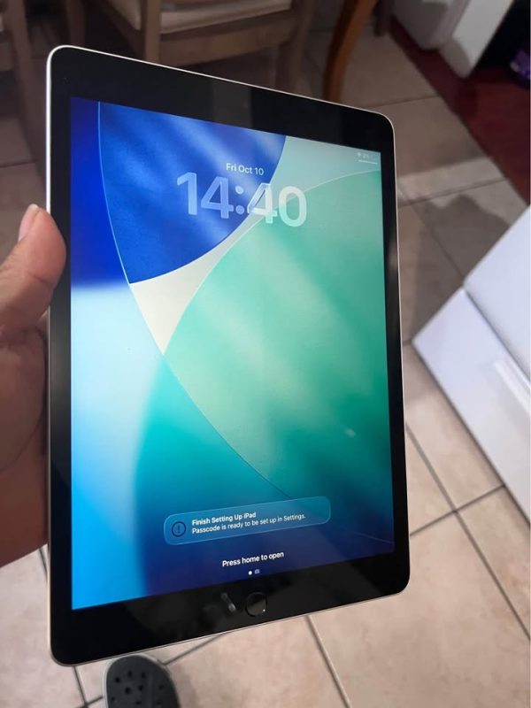 iPad 9th generation 64GB WIFI