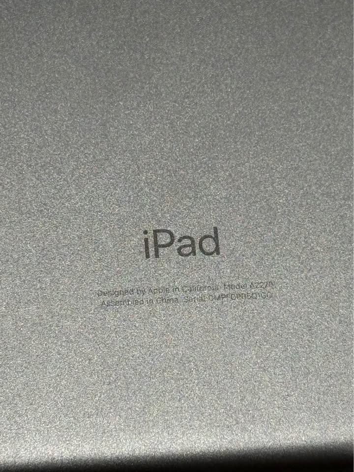 iPad 10.2” in 8th generation 4 iPad 10.2” in 8th generation