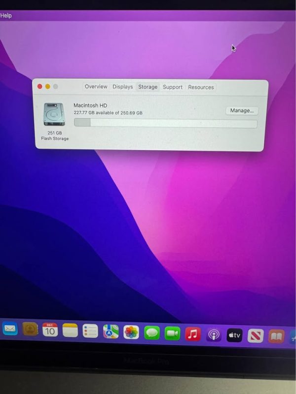 APPLE MACBOOK PRO LAPTOP W/CHARGER