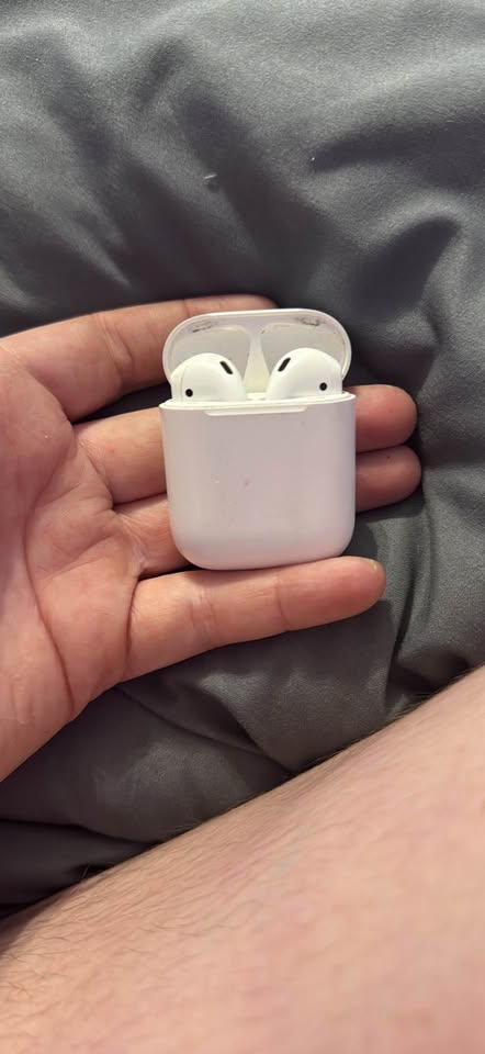 airpods and beats 6 airpods and beats