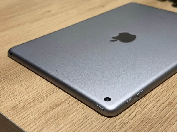 iPad 5th Generation 128GB Space Gray