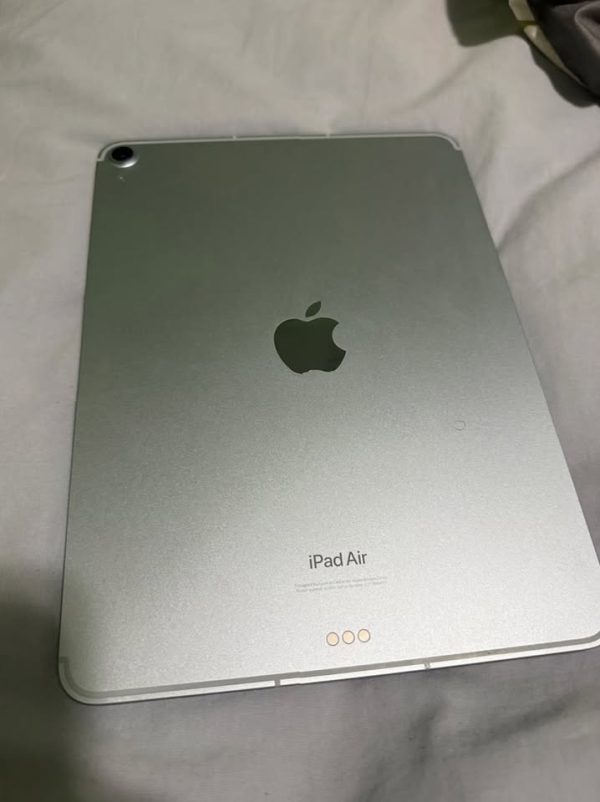 iPad Air 11inch m2 chip 2W61