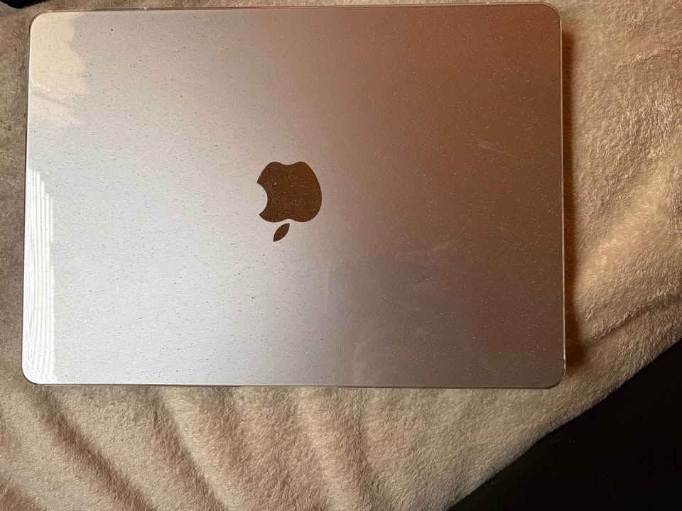 Apple MacBook Air- 13 IN (16GB) 2025 Model 3 Apple MacBook Air- 13 IN (16GB) 2025 Model