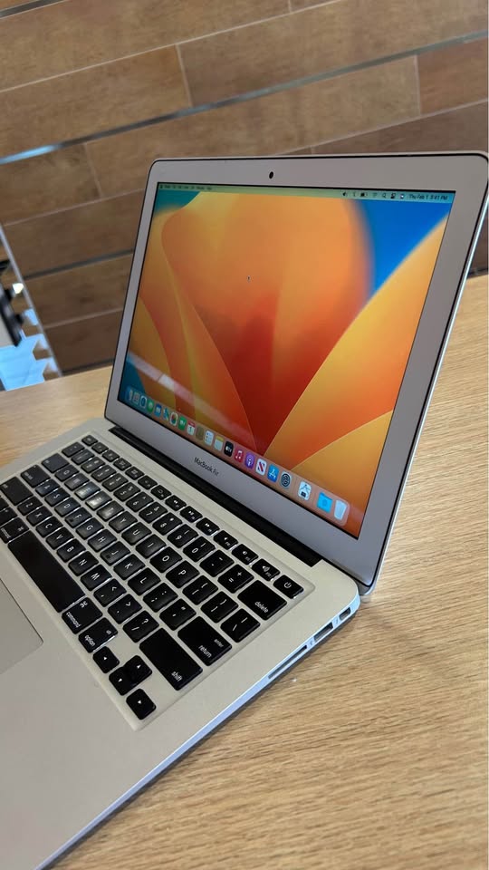 Apple MacBook Air 13” i5/4GB/256GB