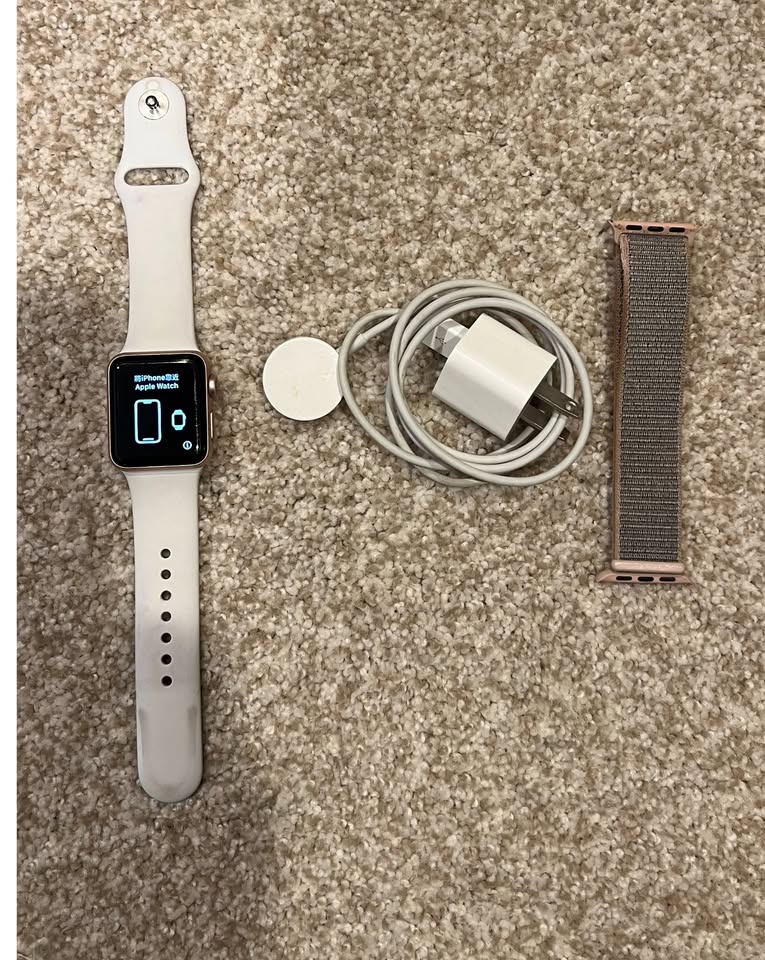 Apple Watch Series 3 (GPS + Cellular) 38mm 4 Apple Watch Series 3 (GPS + Cellular) 38mm