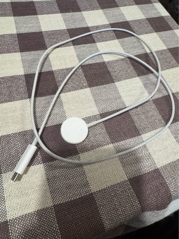 Apple Watch SE 40mm with Nike Sports Band