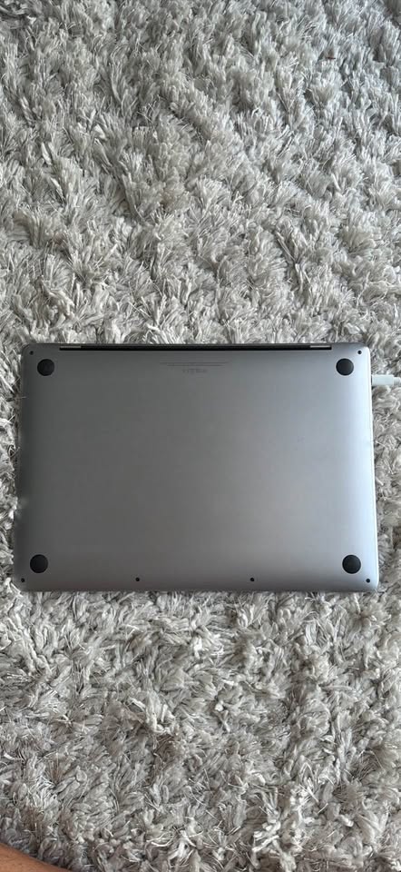 MacBook Pro M1 2020 13in 8GB RAM 256GB SSD 6 MacBook Pro M1 2020 13in 8GB RAM 256GB SSD