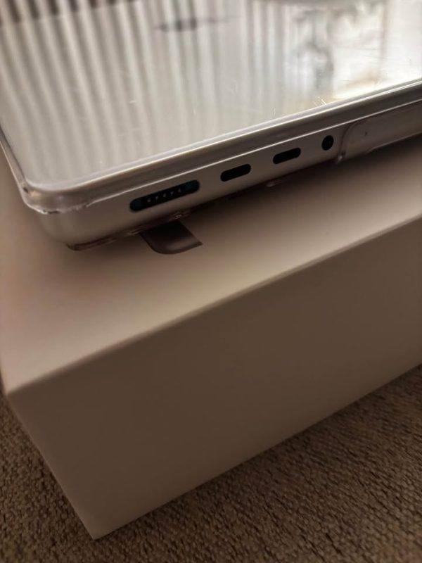 Apple M1 Max 14” MacBook Pro 1TB SSD