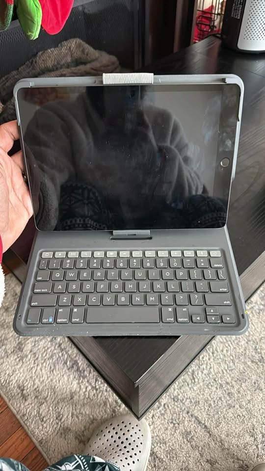 iPad 8th Gen 32tb 1 iPad 8th Gen 32tb