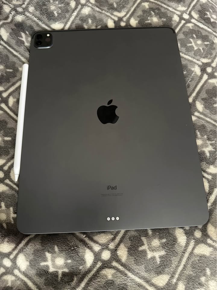 iPad PRO 12.9 INCH 5 iPad PRO 12.9 INCH